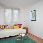 With A Parking Space Zambratija, Umag - 7059 Appartement Zambratija (Istria)